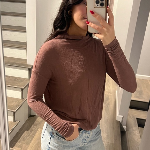 Mauve turtleneck long sleeve loose top - Picture 2 of 4
